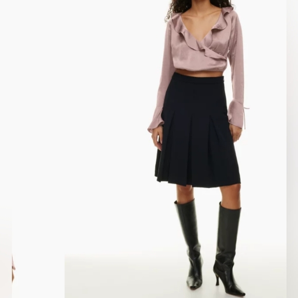 Spartina Satin BlouseSatin V-neck ruffle blouse - Picture 2 of 10